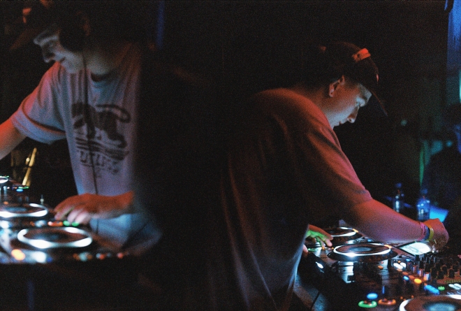 37 Bounder 2, Storm club, Magenta